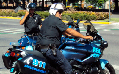 Investigan a la policía motorizada por la represión durante el debate de la Ley Ómnibus