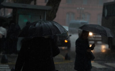 En medio del fuerte temporal de lluvia y viento, hay casi 70 mil usuarios sin luz en el AMBA