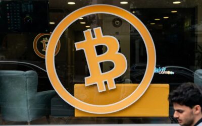 El bitcoin supera la cifra récord de 70 mil dólares