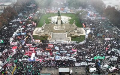 Tras el desalojo, se mantiene la tensión en el Congreso: los manifestantes regresaron y presionan el cordón policial