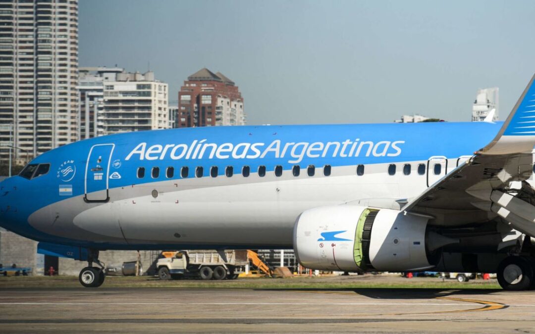 El oficialismo quiere dictaminar hoy que Aerolíneas Argentinas quede “sujeta a privatización”