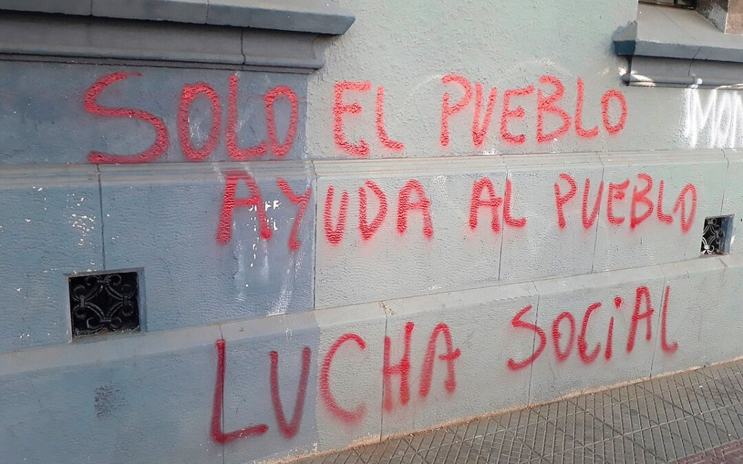 Piqueteros volvieron a marchar para pedir alimentos y el Gobierno mantiene la decisión de no tercerizar la asistencia