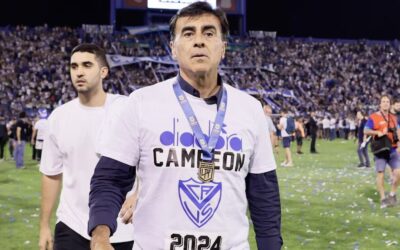 Gustavo Quinteros se fue de Vélez: “Me voy dolido”