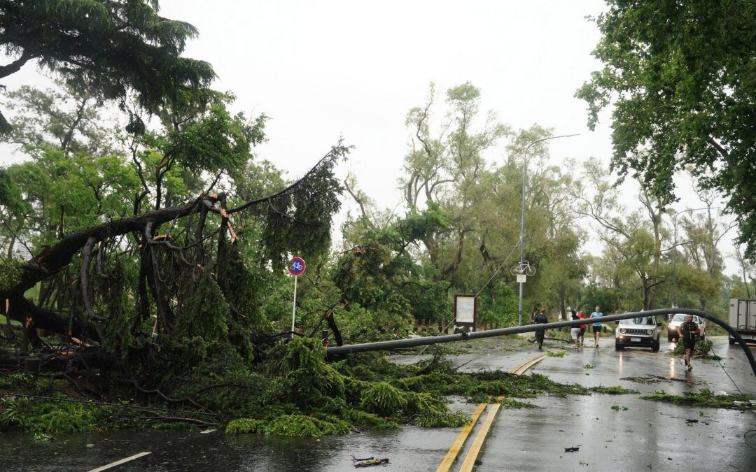 Fuerte tormenta en Buenos Aires: daños y cortes de energía