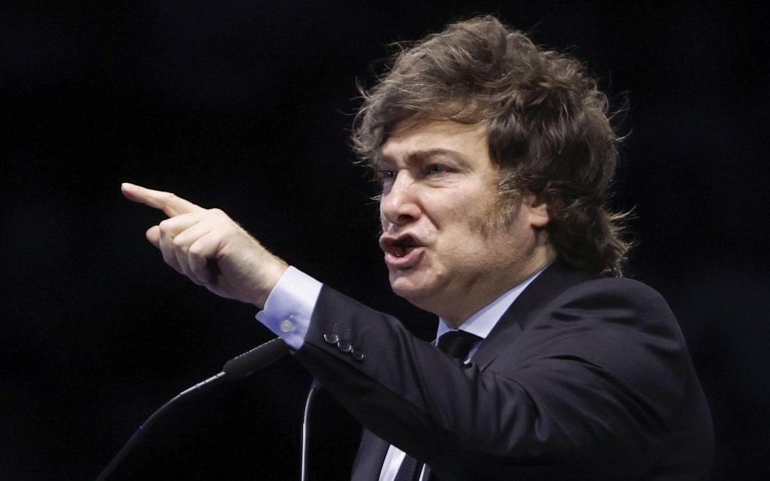 Milei, contra el Grupo Clarín: “No se van a quedar con Telefónica”.