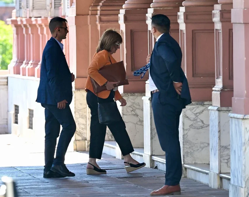 La mesa política se reunió con la Reforma Laboral en el centro del temario