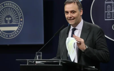 Manuel Adorni tiene peor imagen que Cristina Kirchner, presa por corrupción