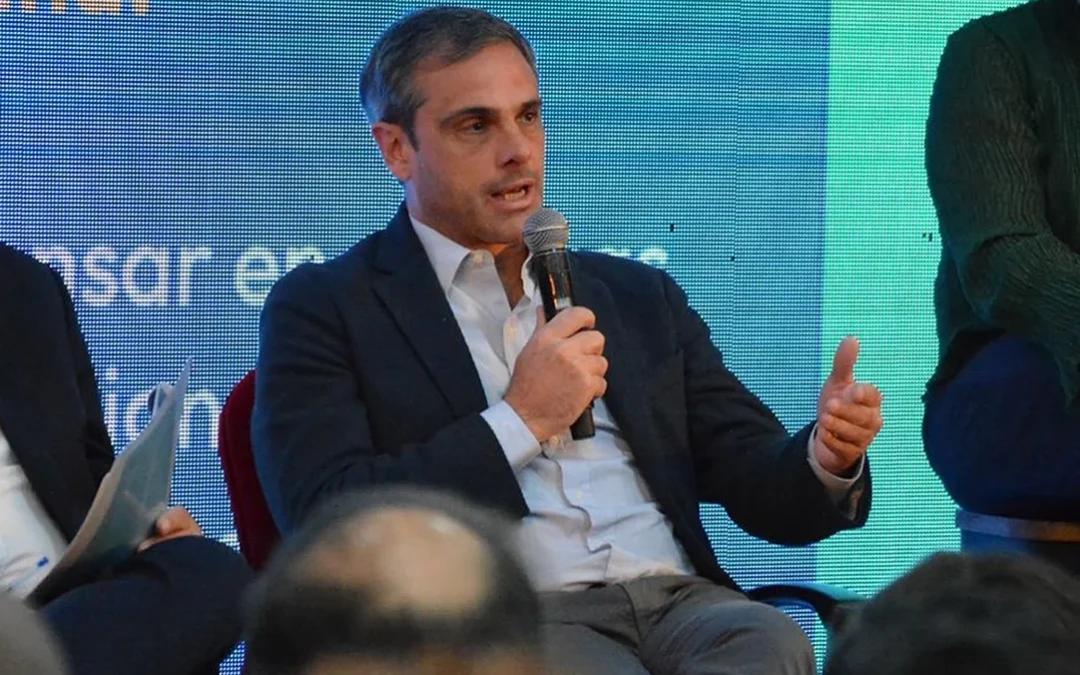Guillermo Michel advirtió sobre el costo fiscal del RIGI y cuestionó beneficios para inversiones ya anunciadas