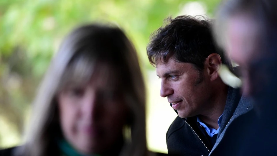 Kicillof busca asegurarse el apoyo de los intendentes y ordenó impulsar un proyecto que elimine la traba a sus reelecciones
