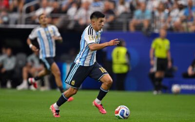 Thiago Almada llegó a la Argentina para sumarse a River Plate