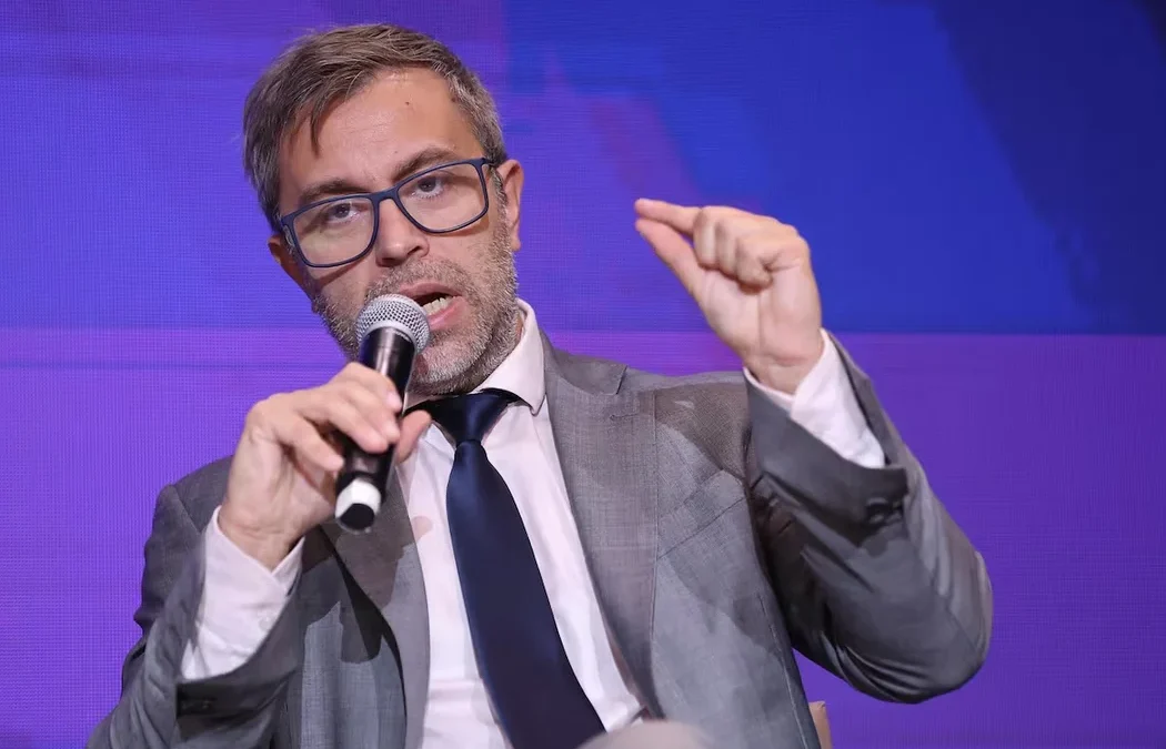 Economía postergó vencimientos y redujo a $10,78 billones los compromisos de la próxima licitación